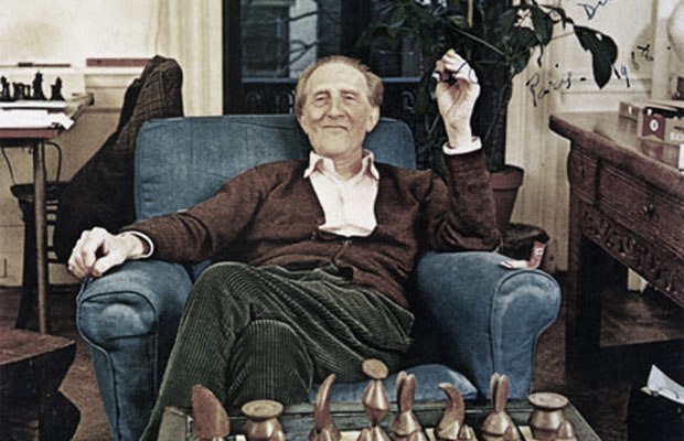 Marcel Duchamp Chess Set